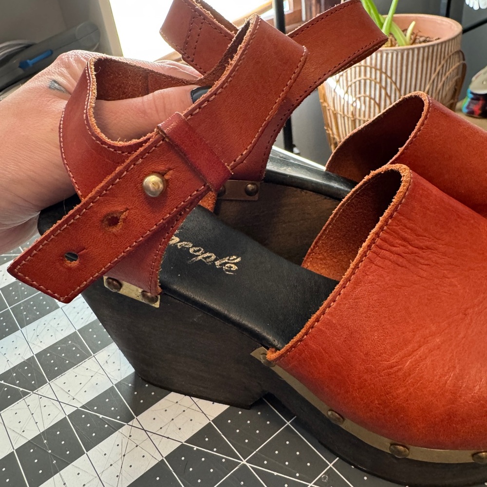 Free People Rust Leather Platform Clog Sandals - Picture 6 of 6